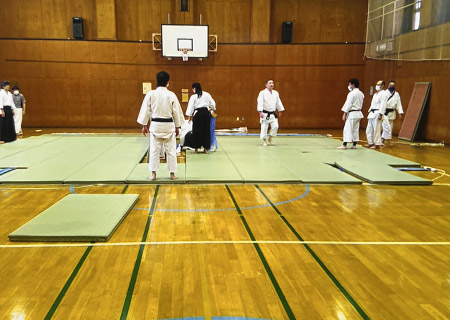 リサイクル柔道畳を導入 Judo tatami